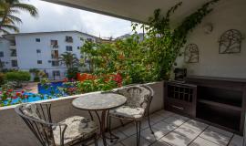 Loma del Mar C28 Penthouse overlooking the pool