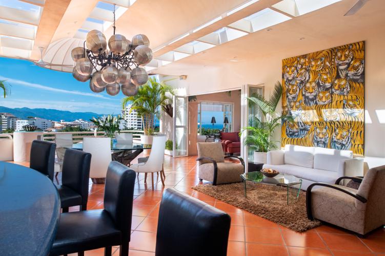 Casa Tabachin 48 BDS / 816 PPL in Gringo Gulch, Puerto Vallarta