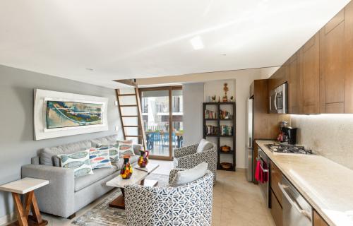 Pacifica 600 Penthouse